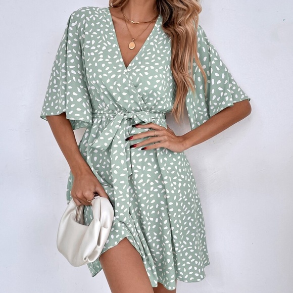 Boho Mint Green Leopard Print Butterfly Sleeve Mini Dress - Picture 1 of 11